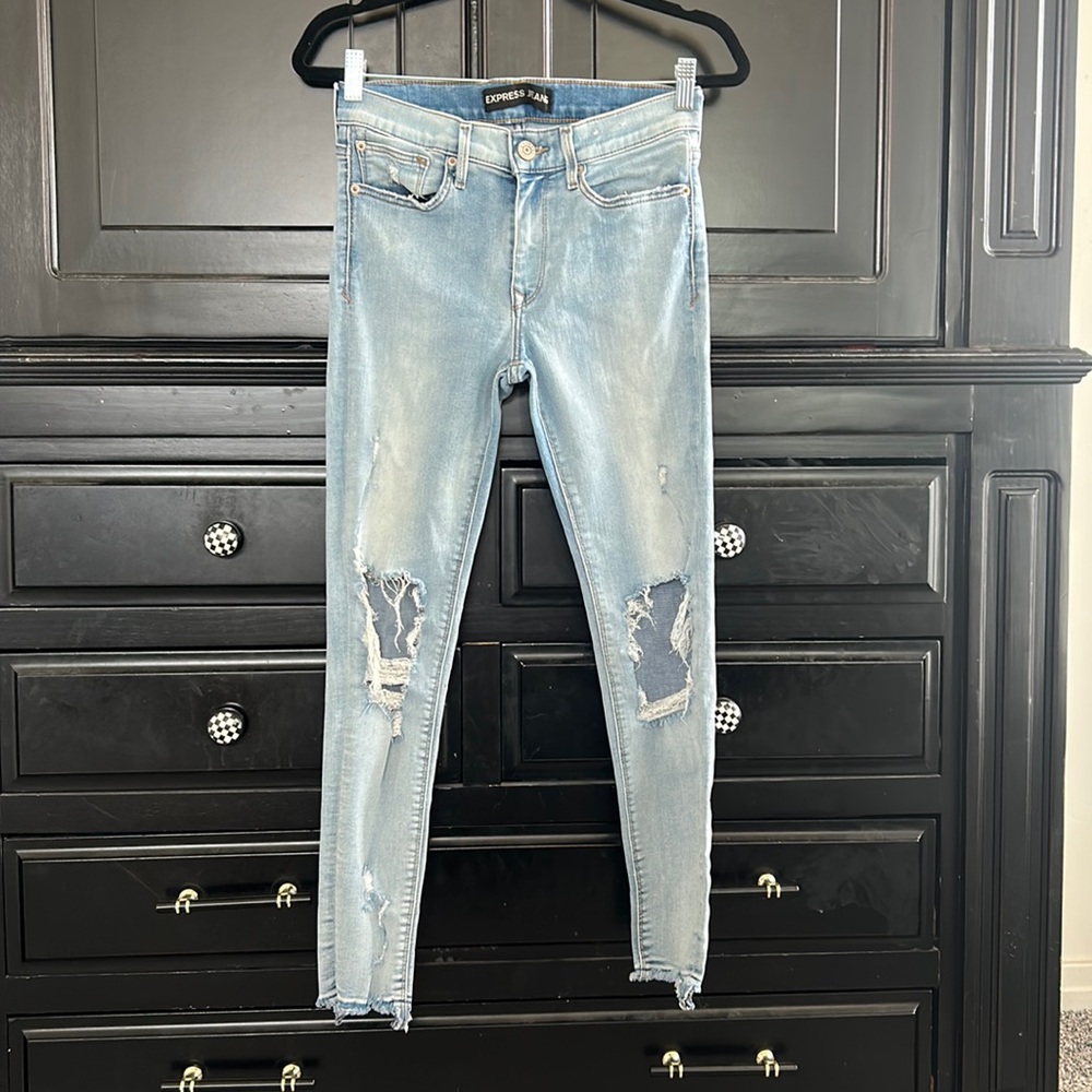 Express Light Wash Distressed Stretch Skinny Jeans